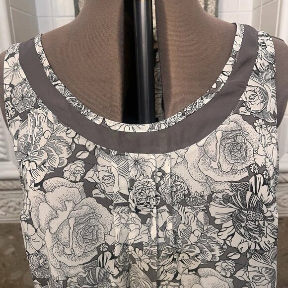 Avenue. Size 14-16. Semi Sheer. Shell. Cami. Pleated. Pullover. B115 - Picture 4 of 4